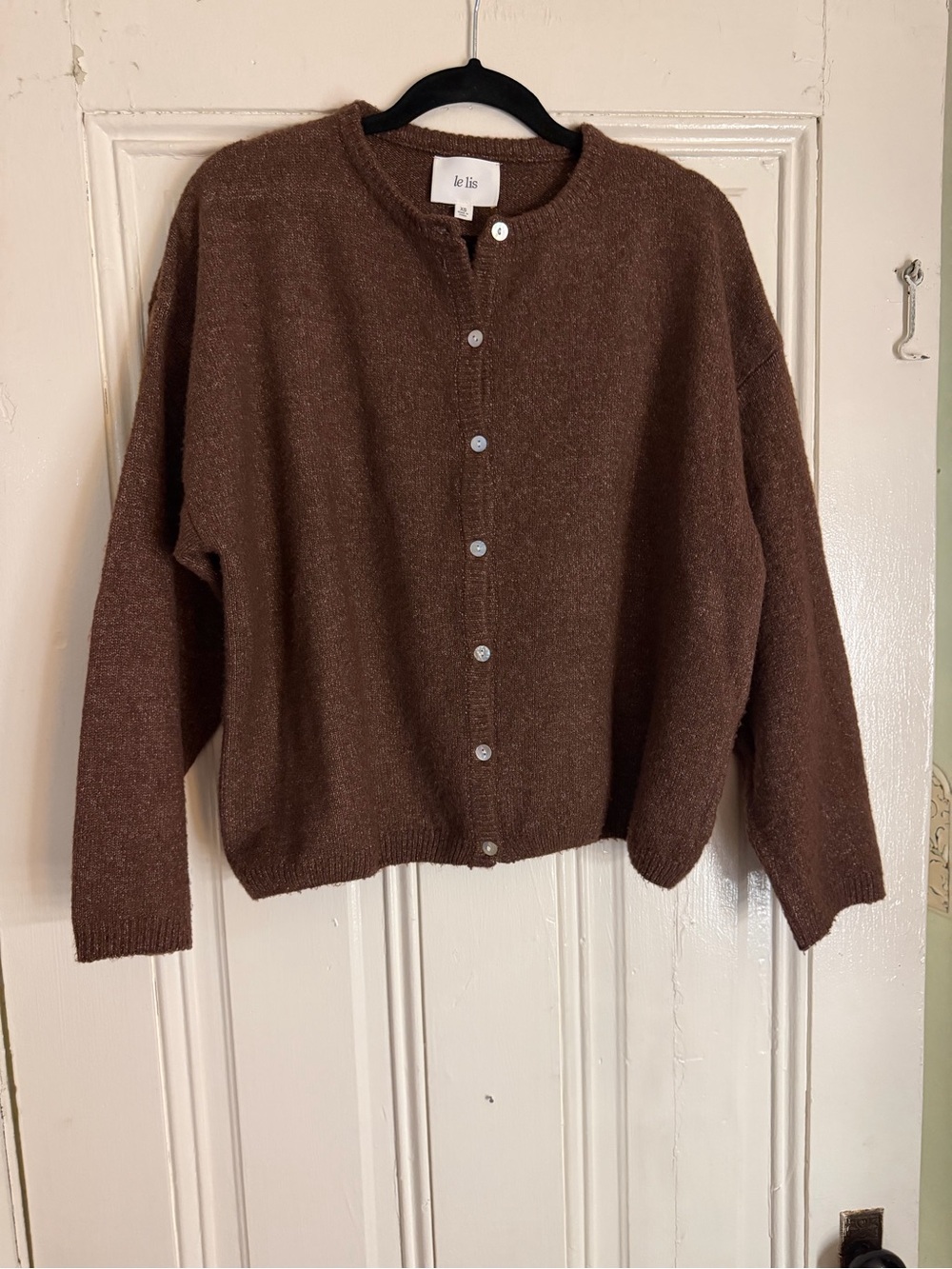 le lis Brown Crewneck Button-Front Sweater classic fall color size XS nwot soft!